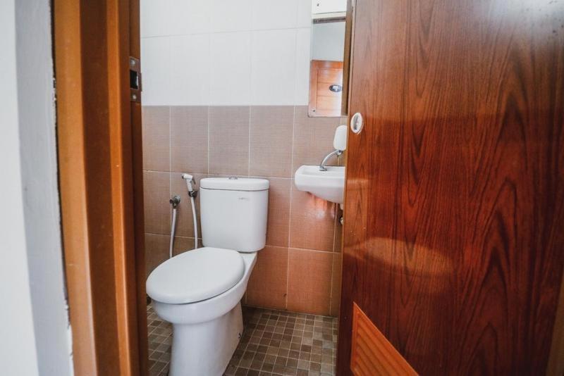 RedDoorz Plus near Semanggi Jakarta Zimmer foto