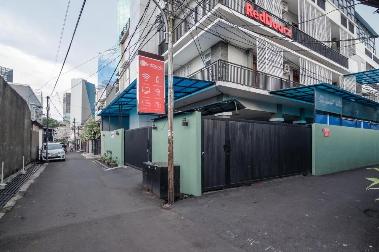 RedDoorz Plus near Semanggi Jakarta Exterior foto